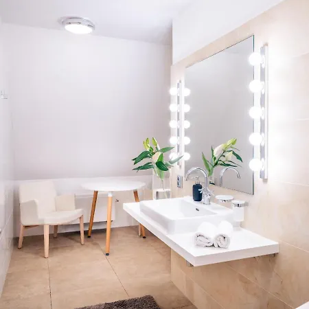 Lux Penthouse Near Wenceslas Square *