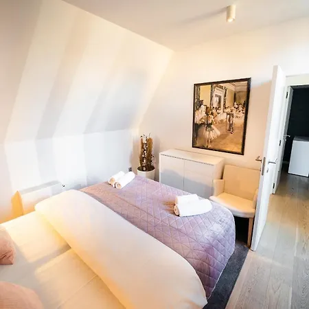 Lux Penthouse Near Wenceslas Square *