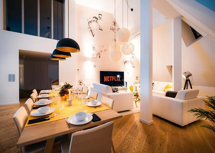 Lux Penthouse Near Wenceslas Square Прага