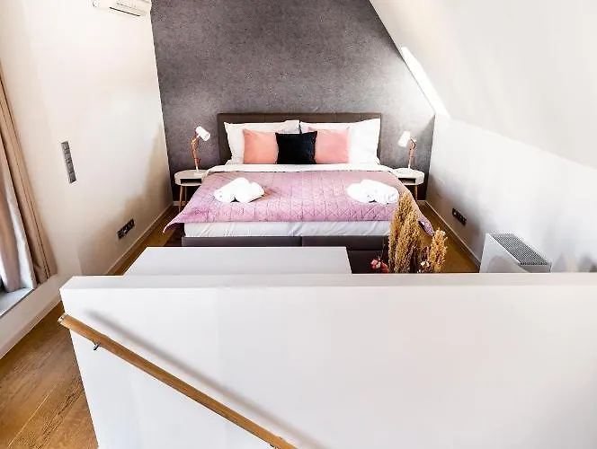 Lux Penthouse Near Wenceslas Square Прага